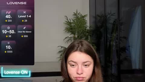 Mila online show from October 7, 2025, 4:26 pm