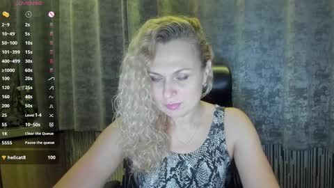 milanna_x online show from October 2, 2025, 9:22 pm