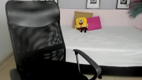 Snapshot of milarose4 chatting on December 23, 2024, 11:14 am Mila Rose online show from December 23, 2024, 11:14 am