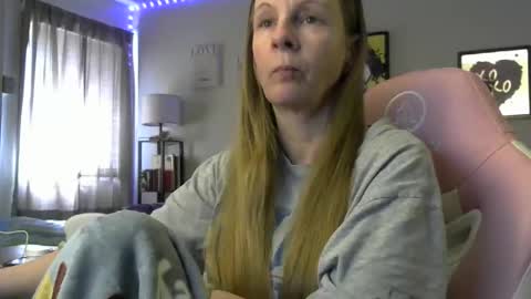 Mila online show from March 27, 2026, 3:12 pm