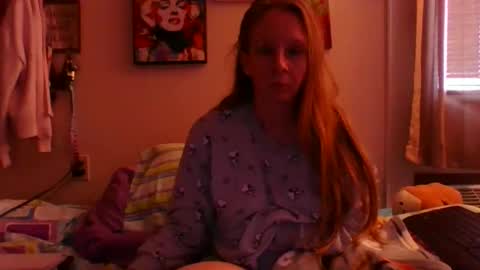 Mila online show from April 6, 2026, 5:58 pm