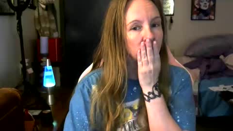 Mila online show from May 27, 2026, 3:09 pm