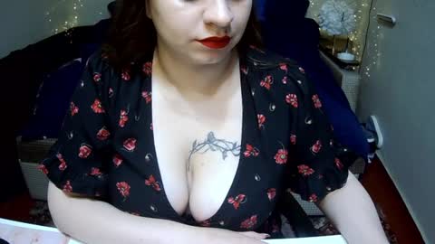 Milaxcute online show from July 10, 2026, 8:00 pm