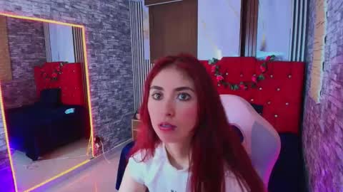 Ana online show from October 21, 2025, 5:57 pm