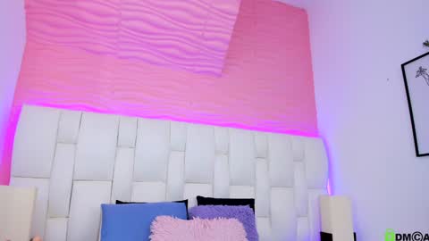 Snapshot of mile_loucrath chatting on February 4, 2025, 8:17 pm mile_loucrath online show from February 4, 2025, 8:17 pm