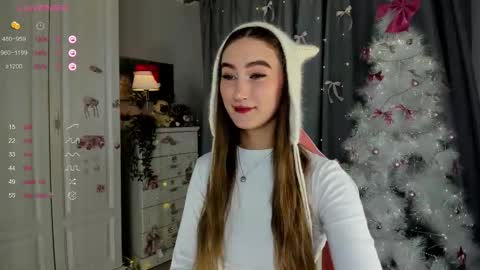 Mia online show from December 18, 2025, 9:15 am