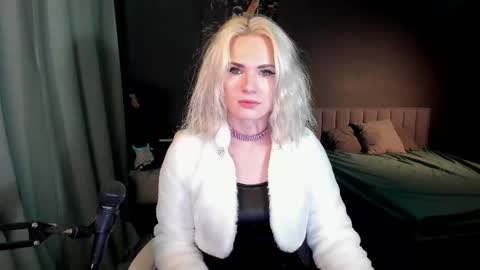 Milena online show from February 16, 2025, 7:59 am