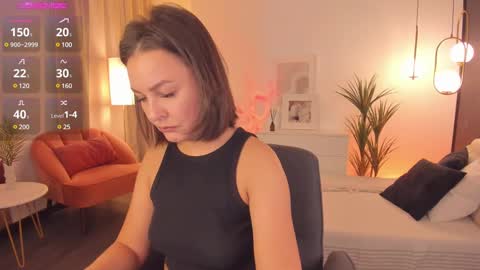 Snapshot of milena_mellow chatting on February 21, 2025, 9:11 pm Milena online show from February 21, 2025, 9:11 pm
