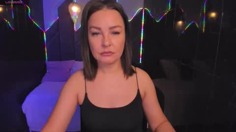 Milena online show from October 10, 2025, 8:52 pm