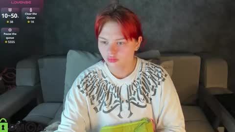 Snapshot of milena_sue chatting on September 22, 2025, 12:01 am milena_sue online show from September 22, 2025, 12:01 am