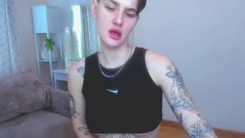 Snapshot of milenakeeks chatting on February 26, 2026, 8:57 am milenakeeks online show from February 26, 2026, 8:57 am