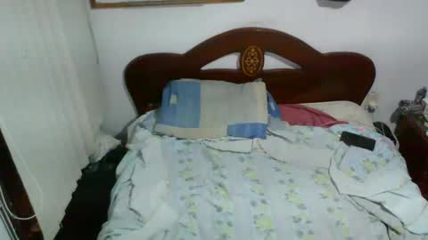 mileslennon online show from February 21, 2026, 6:36 am