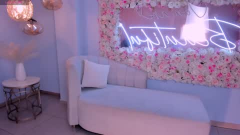 Snapshot of mileycruz_ chatting on December 7, 2024, 3:25 am Miley Cruz IG miley model23 online show from December 7, 2024, 3:25 am