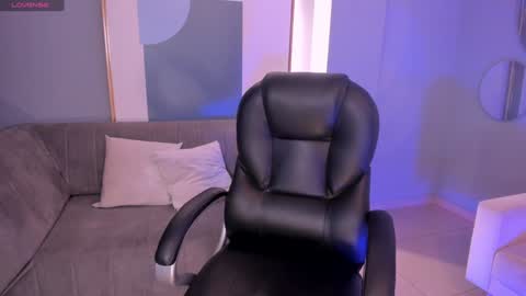 Snapshot of mileycruz_ chatting on December 31, 2024, 4:06 am Miley Cruz IG miley model23 online show from December 31, 2024, 4:06 am