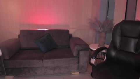 Snapshot of mileycruz_ chatting on February 15, 2025, 9:38 am Miley Cruz IG miley model23 online show from February 15, 2025, 9:38 am