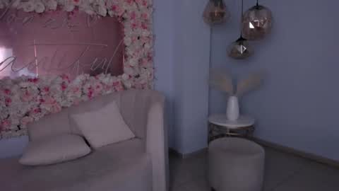 Snapshot of mileycruz_ chatting on February 16, 2025, 1:58 am Miley Cruz IG miley model23 online show from February 16, 2025, 1:58 am