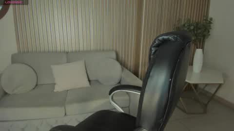 Snapshot of mileycruz_ chatting on February 20, 2025, 3:01 am Miley Cruz IG miley model23 online show from February 20, 2025, 3:01 am