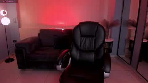 Snapshot of mileycruz_ chatting on March 5, 2025, 3:51 am Miley Cruz IG miley model23 online show from March 5, 2025, 3:51 am