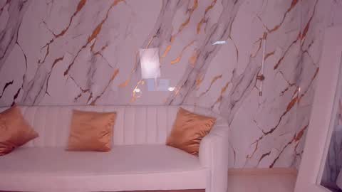 Snapshot of mileycruz_ chatting on March 10, 2025, 5:00 am Miley Cruz IG miley model23 online show from March 10, 2025, 5:00 am