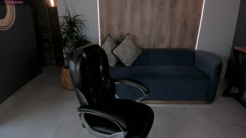 Snapshot of mileycruz_ chatting on September 13, 2025, 7:24 pm Miley Cruz IG miley model23 online show from September 13, 2025, 7:24 pm