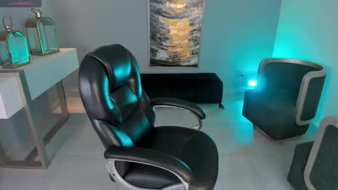 Snapshot of mileycruz_ chatting on November 6, 2025, 9:26 pm Miley Cruz IG miley model23 online show from November 6, 2025, 9:26 pm