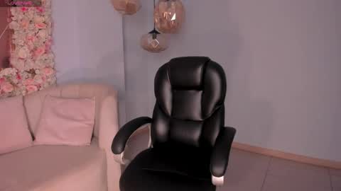 Miley Cruz  IG miley model23 online show from April 11, 2026, 7:29 pm