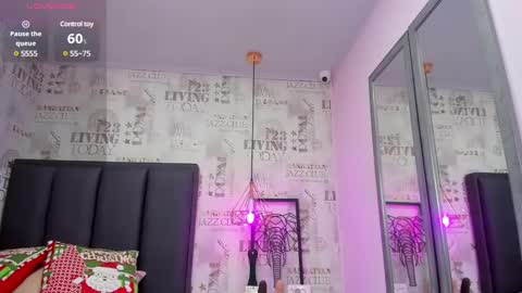 Snapshot of mileyerikson chatting on December 10, 2024, 12:49 pm MILEY online show from December 10, 2024, 12:49 pm