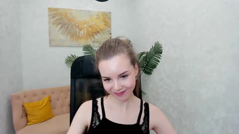 mileygloss online show from January 11, 2025, 2:47 pm