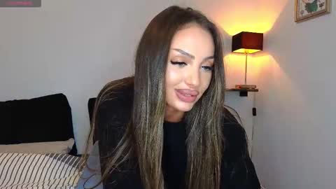 Snapshot of mileysin chatting on October 10, 2025, 3:11 pm Miley Sin online show from October 10, 2025, 3:11 pm