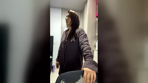 Snapshot of milf__pretty chatting on May 31, 2026, 7:37 pm Melissa online show from May 31, 2026, 7:37 pm