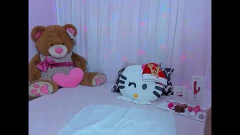 Antonella online show from December 4, 2024, 1:42 pm