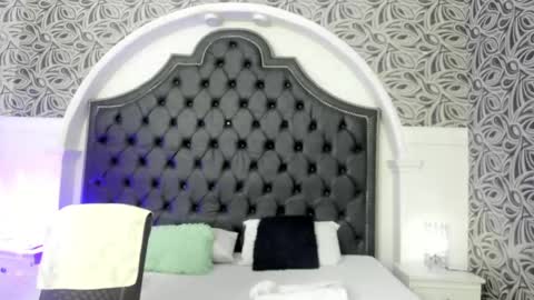 milf_march online show from April 22, 2026, 11:12 am