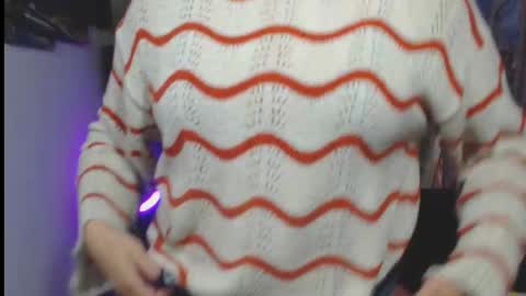 Valeria online show from November 18, 2025, 3:05 pm