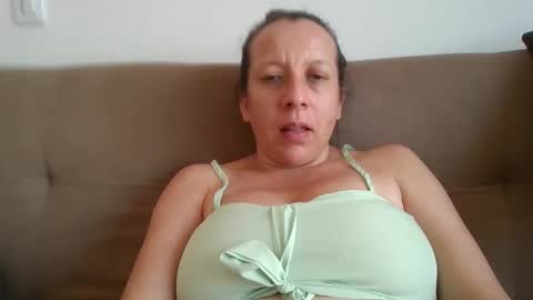 milfevha online show from January 10, 2026, 7:37 pm