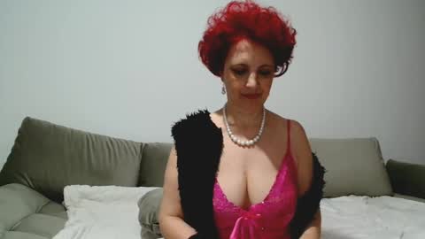 Milfsupreme online show from February 25, 2025, 9:13 pm