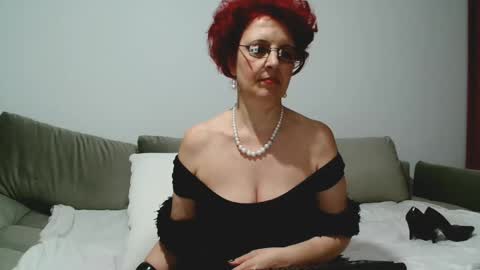 Milfsupreme online show from February 27, 2025, 9:04 pm
