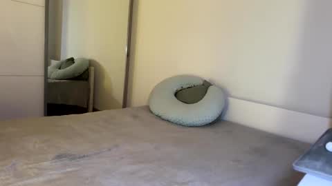 Snapshot of milfhunter1305 chatting on October 25, 2025, 8:25 pm milfhunter1305 online show from October 25, 2025, 8:25 pm