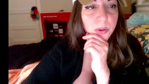 Snapshot of milfmonee chatting on January 18, 2025, 1:19 am MILF Monee online show from January 18, 2025, 1:19 am