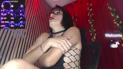 Snapshot of milfsexx_ chatting on November 6, 2025, 11:15 pm Andrea online show from November 6, 2025, 11:15 pm