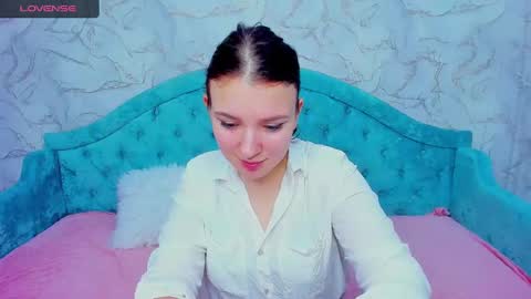 Snapshot of milinafox chatting on February 7, 2025, 1:25 am milinafox online show from February 7, 2025, 1:25 am