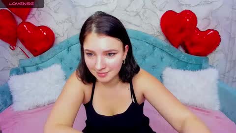 Snapshot of milinafox chatting on February 11, 2025, 7:54 am milinafox online show from February 11, 2025, 7:54 am