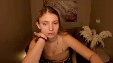 Snapshot of milinafox chatting on September 25, 2025, 1:20 am milinafox online show from September 25, 2025, 1:20 am