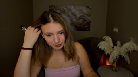 Snapshot of milinafox chatting on September 29, 2025, 3:55 am milinafox online show from September 29, 2025, 3:55 am