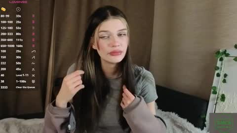 Snapshot of milisa_sweeti chatting on May 6, 2026, 7:19 pm Milisa online show from May 6, 2026, 7:19 pm