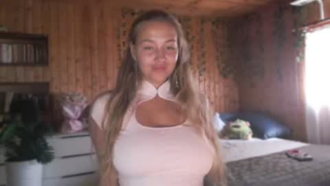 milk_bunny_ online show from July 2, 2026, 11:16 am