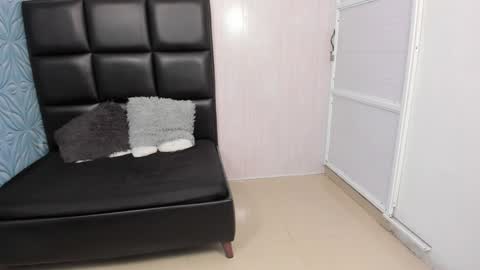 MAX online show from February 9, 2025, 2:28 am