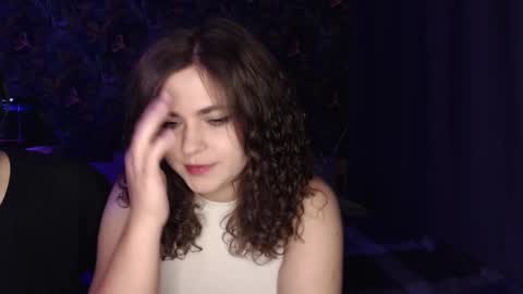 Stella and Neo online show from March 12, 2025, 10:17 pm