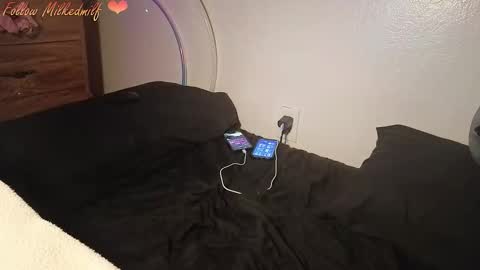 milkedmilf online show from December 18, 2025, 6:41 am