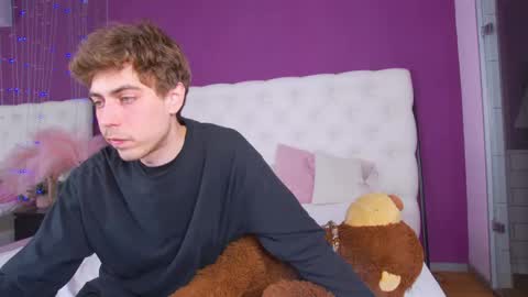 milkhunter_ online show from April 11, 2026, 6:40 am