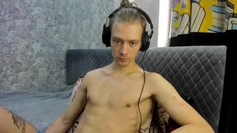 Isaac online show from November 15, 2025, 6:55 am